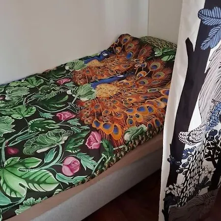 Tunnelmallinen Retroyksioe 아파트